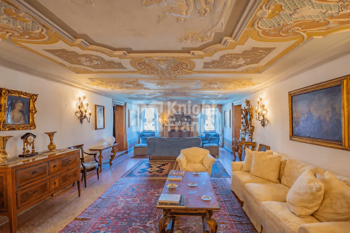 3-Bedroom Apartment in Venice, Italy, photo 2