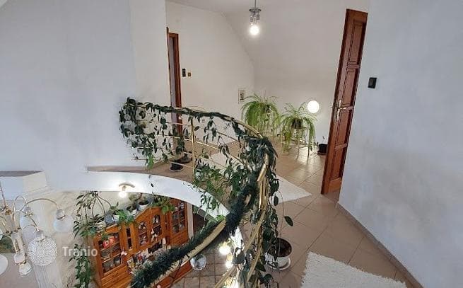 5-Bedroom House in Debrecen, photo 3