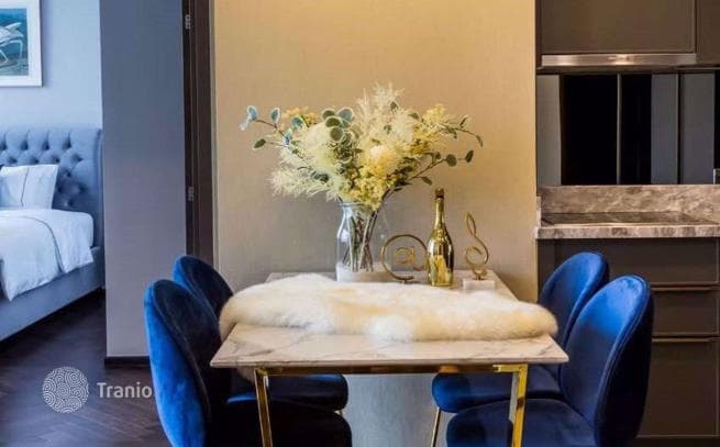 2-Bedroom Condo in Phaya Thai, Bangkok