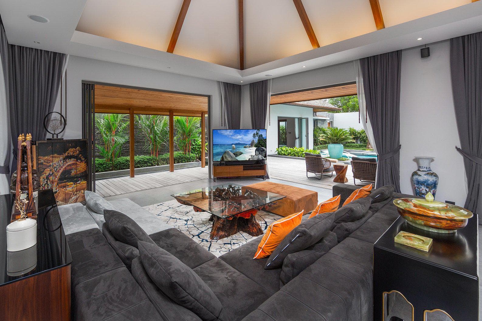 Residential Complex with Villas, Pools and Gardens in Phuket, photo 2