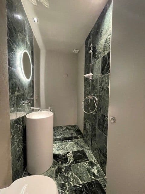 1-Bedroom Apartment in Milan, photo 2