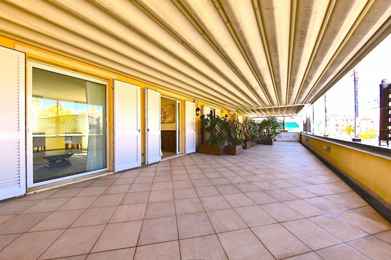 Пентхаус в Виареджо, Италия, 200 м²
