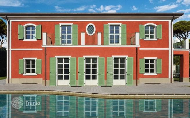 3-Bedroom Villa with Private Pool in Forte dei Marmi, Tuscany