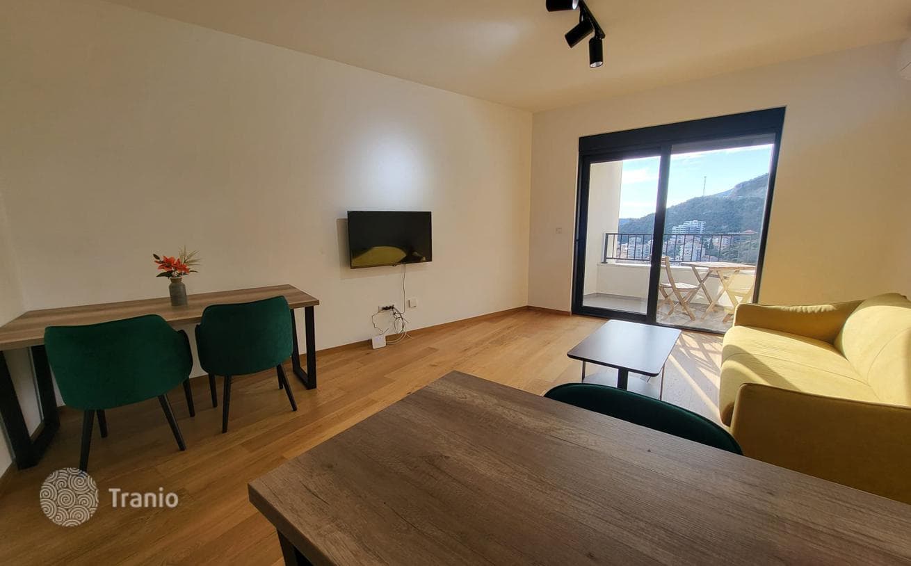 1-Bedroom Apartment with Sea View in Becici, Budva, photo 2