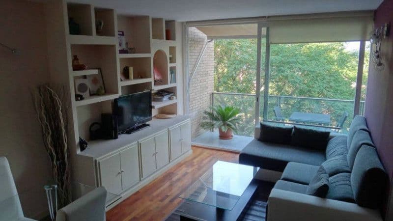 2-Bedroom Apartment in Barcelona, photo 3