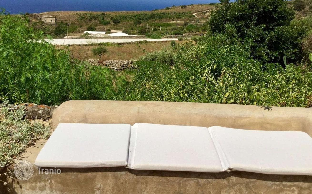 Traditional Stone Villa on Pantelleria, Sicily, photo 3