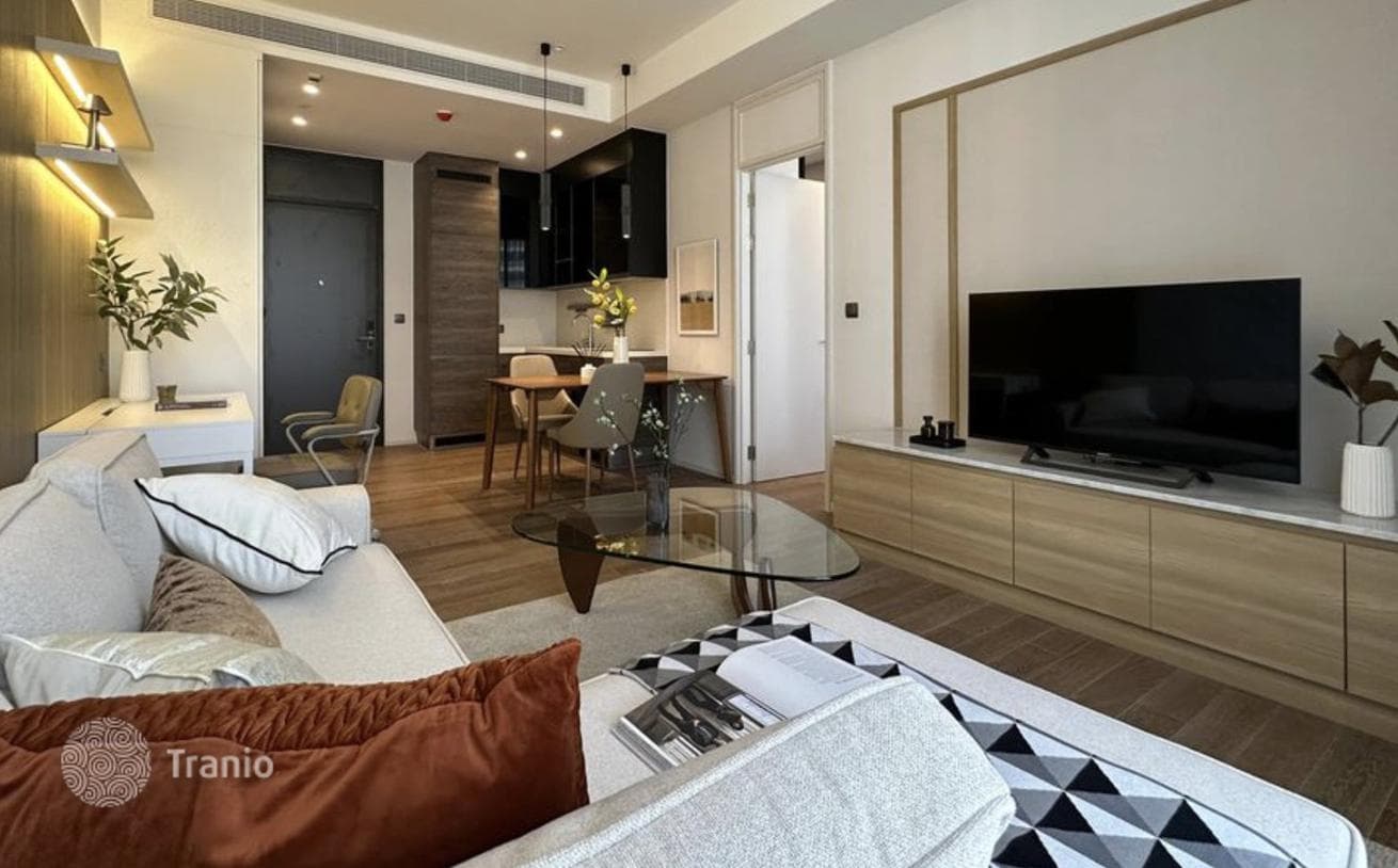 1-Bedroom Condo in Luxury Development, Pathum Wan, Bangkok