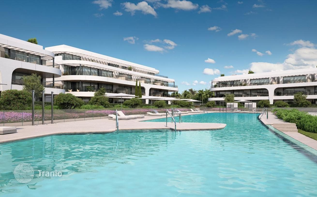 3-Bedroom Apartment in Estepona East, Estepona