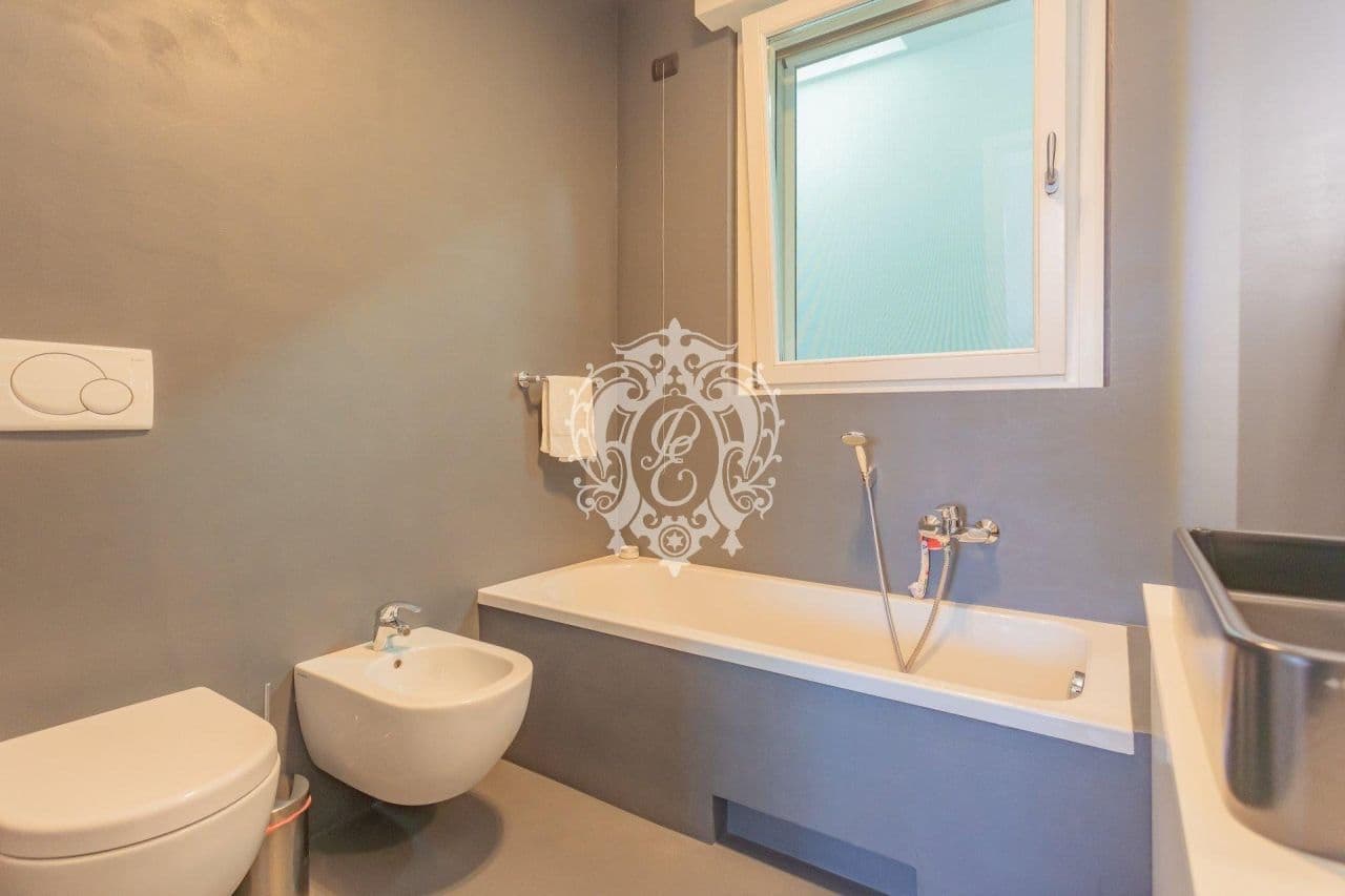 Квартира в Комо, Италия, 95 м², фото 2