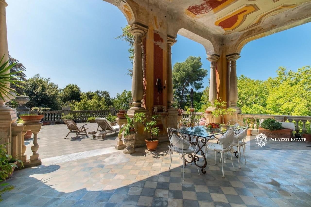Апартаменты в Генуе, Италия, 600 м²