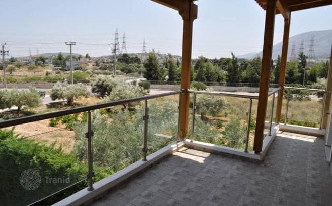 Penthouse with Spacious Loft in Eraklis, Athens