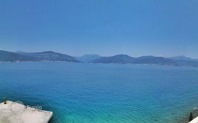 2-Bedroom Villa with Sea View in Tivat, Montenegro, photo 4