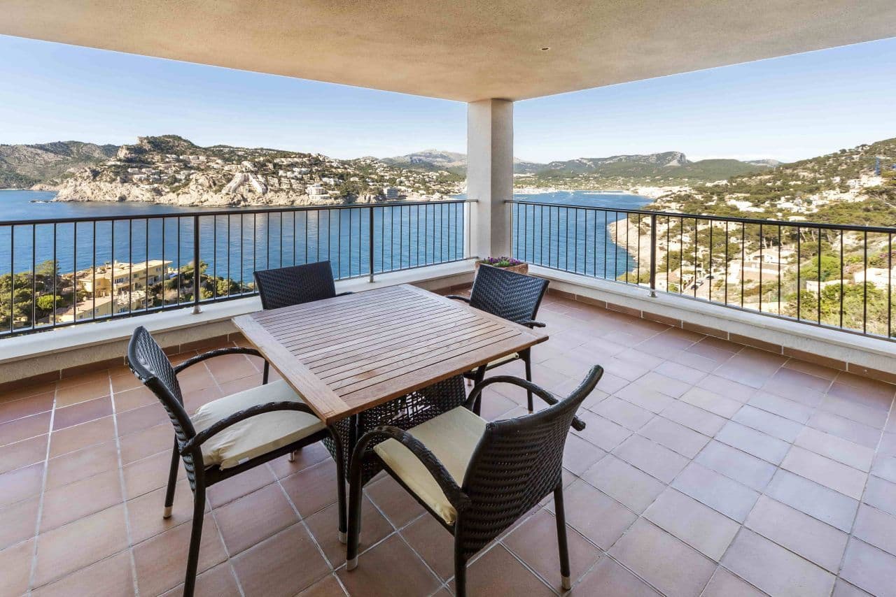 2-Bedroom Apartment in Andratx