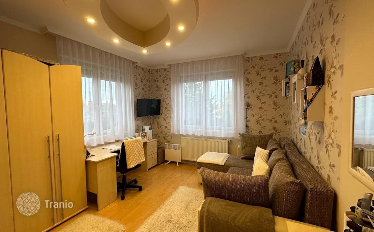 5-Bedroom House 280 m² in Debrecen, Hungary