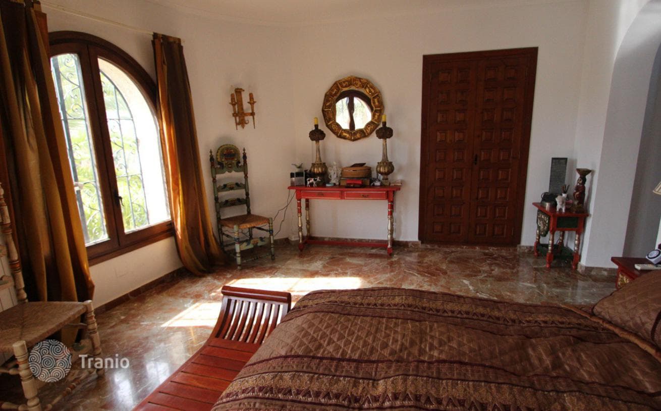 3-Bedroom Villa with Sea View in Calpe