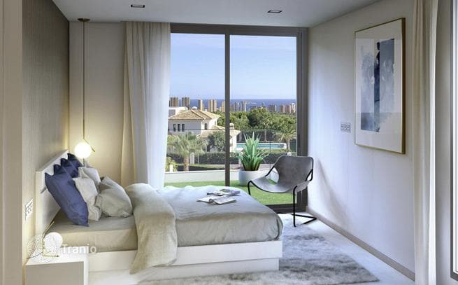 3-Bedroom Villa with Sea, Mountain and City Views in Benidorm, photo 2