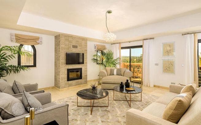 Apartments and Villas with Pool in Golf Resort, Alcantarilla, Algarve