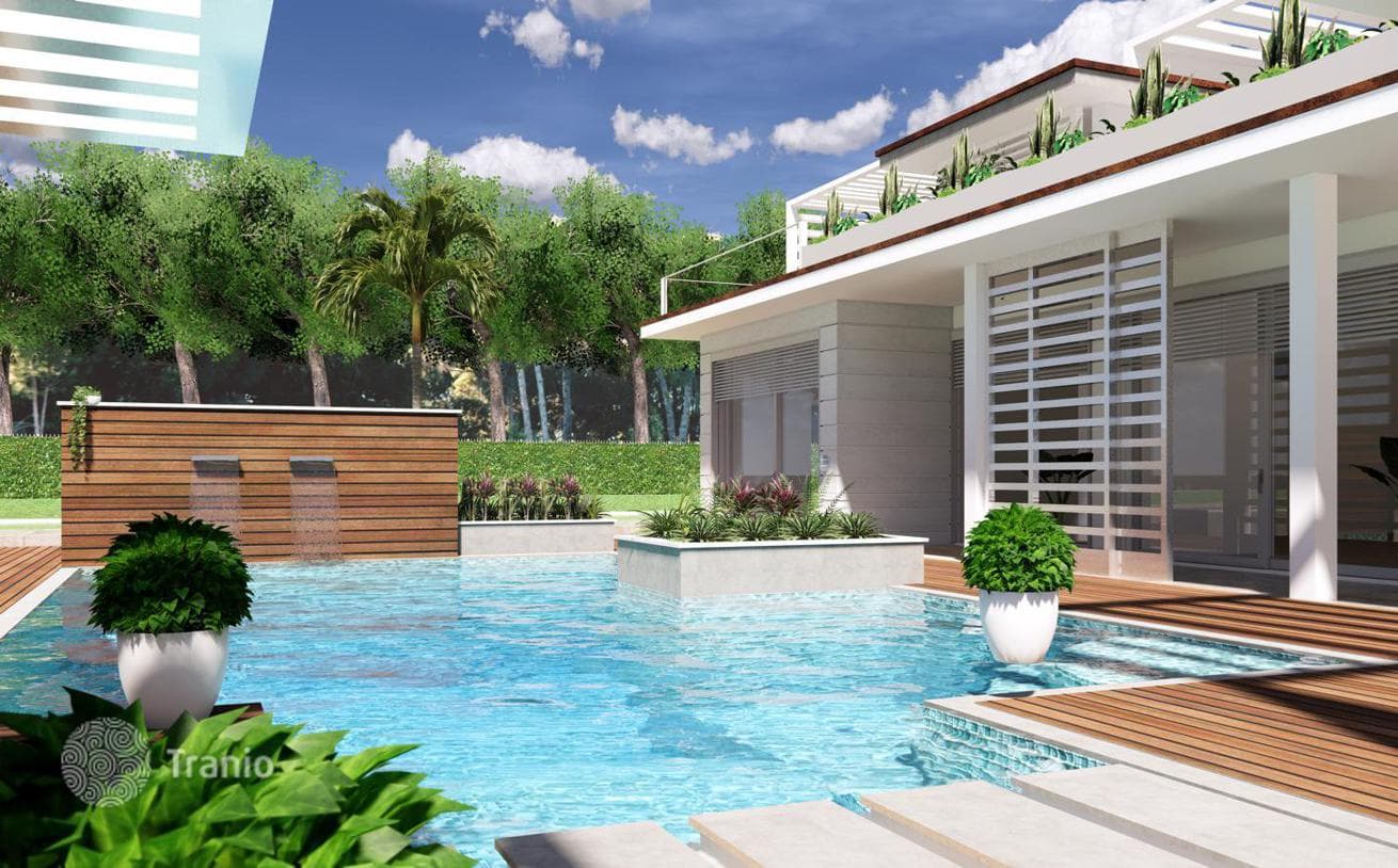 Modern Villa with Large Plot in Forte dei Marmi, Tuscany