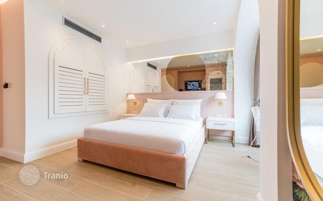 9-Room Hotel with Garden and Private Parking in Budva, photo 5