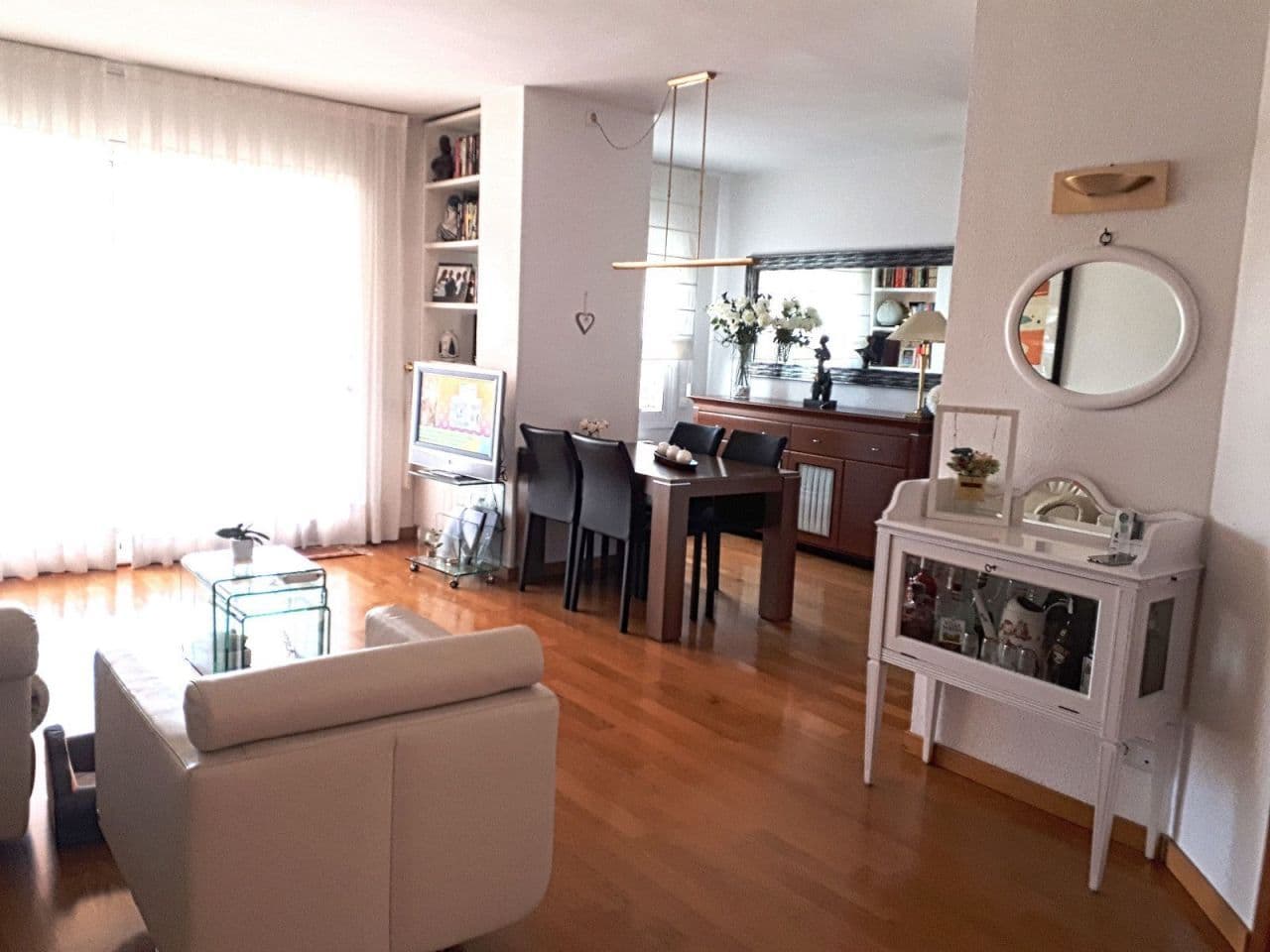 3-Bedroom Apartment in Barcelona, photo 2
