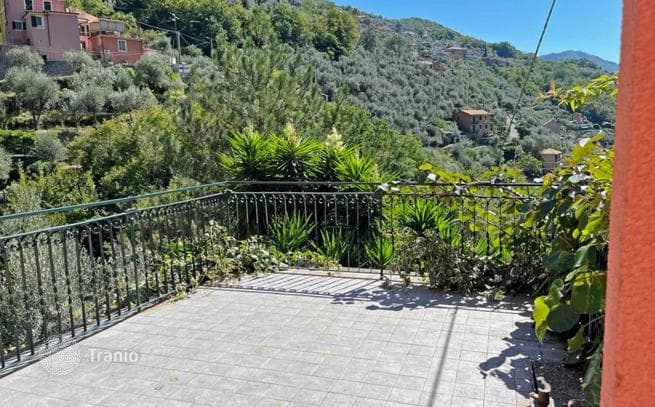 3-Bedroom House with Private Garden in Avegno, Liguria
