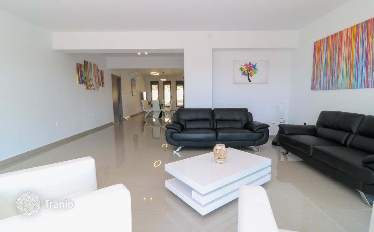 6-Bedroom Villa with Heated Pool in Dukades, Corfu, photo 5