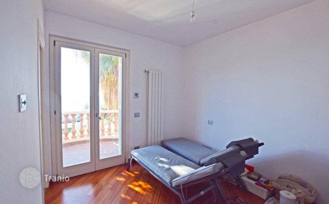 3-Bedroom Villa in Liguria, Italy, photo 3
