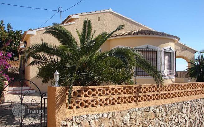 2-Bedroom House 250 m² in Calpe, photo 4