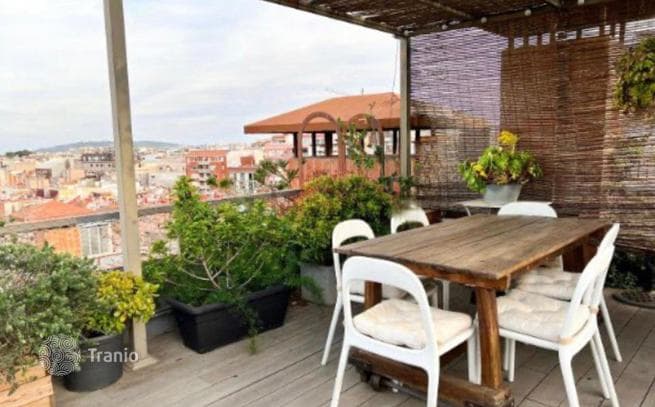 3-Bedroom Penthouse with Private Pool in Sarria-Sant Gervasi, Barcelona