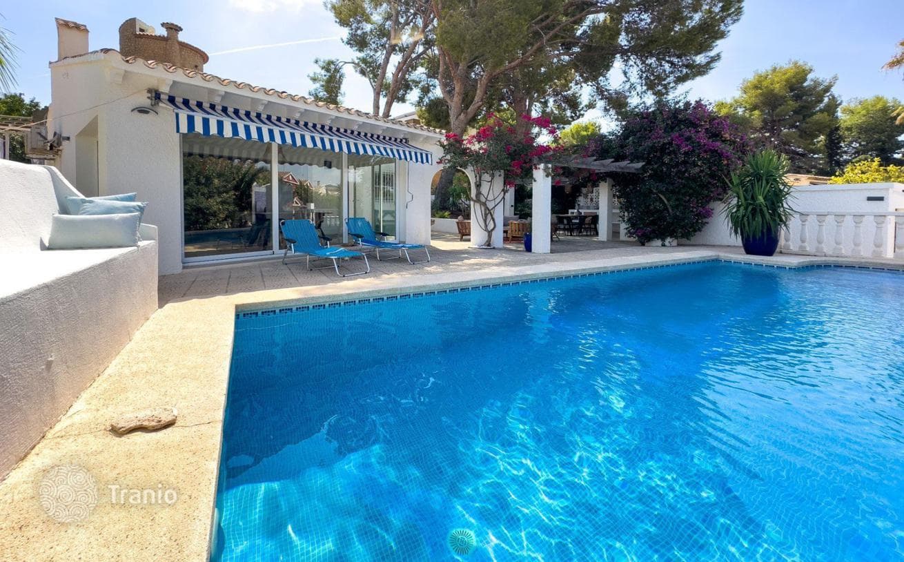 Renovated Villa with Private Pool and Garden in Calpe
