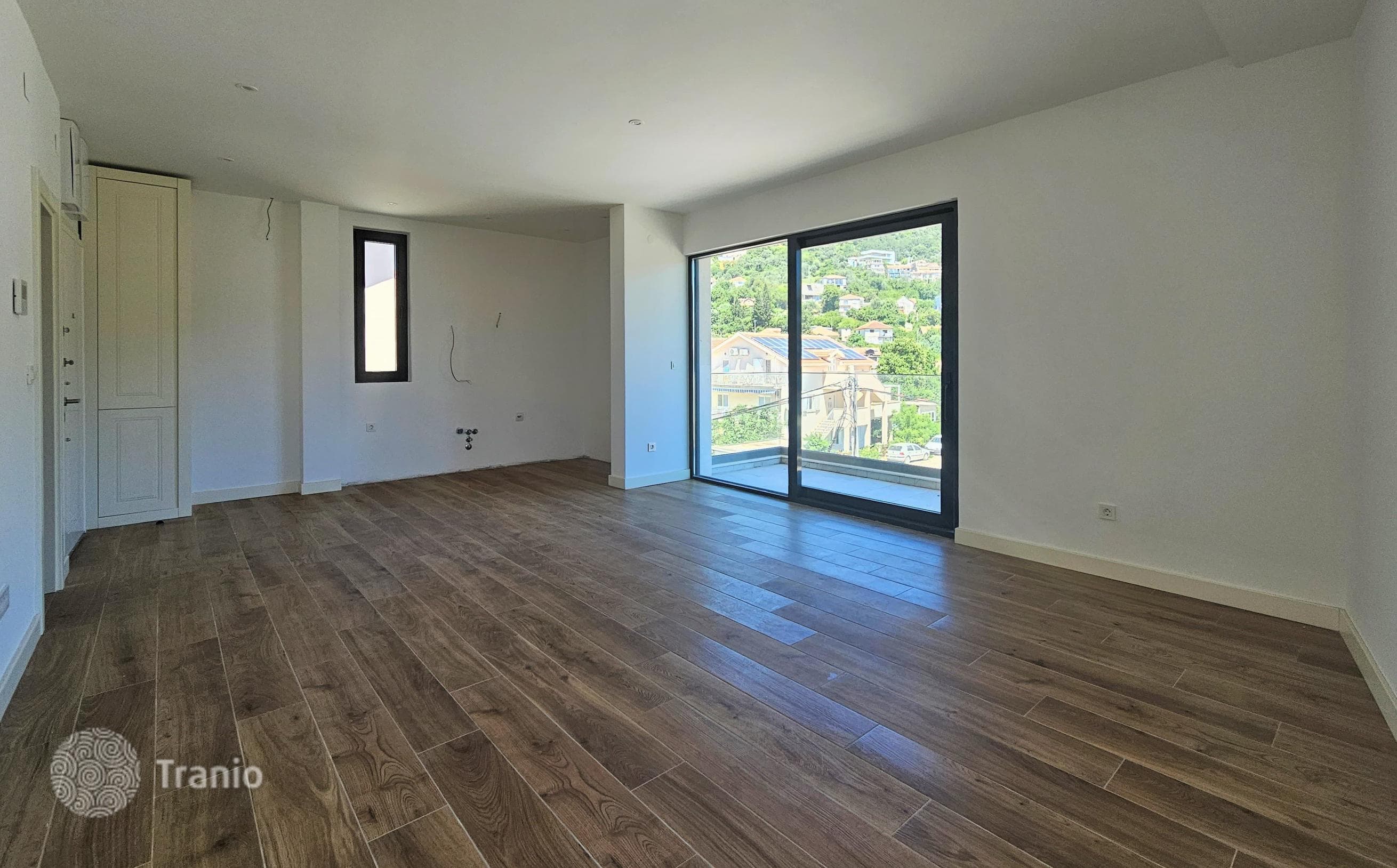 1-Bedroom Apartment 50 m from the Sea in Tivat, photo 4