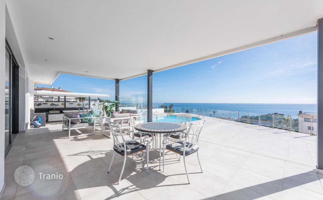 4-Bedroom Villa with 577 m² in Manilva, Spain, photo 3