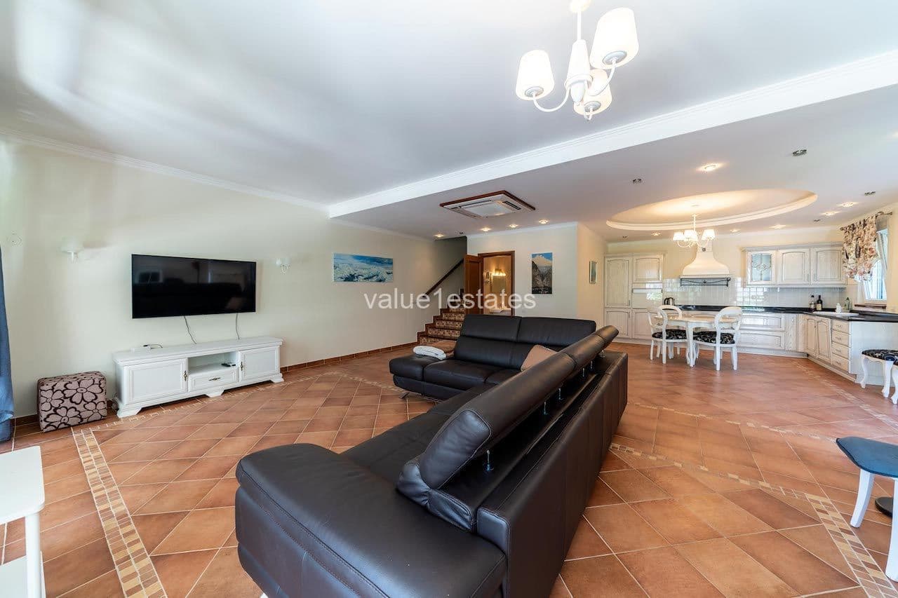 4-Bedroom Apartment in Orahovac, photo 5