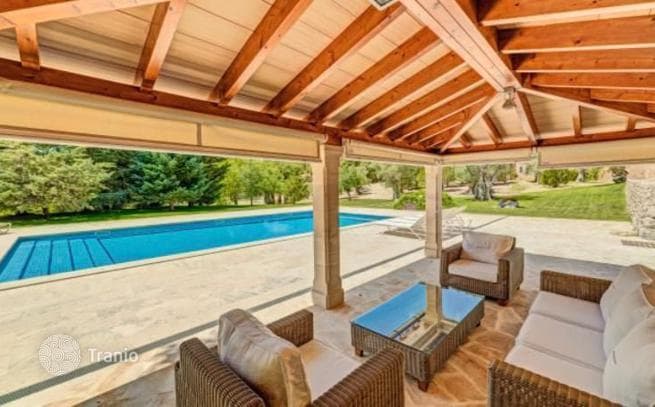 5-Bedroom Villa with Guest Houses and Private Pool in Bunol, Mallorca, photo 5