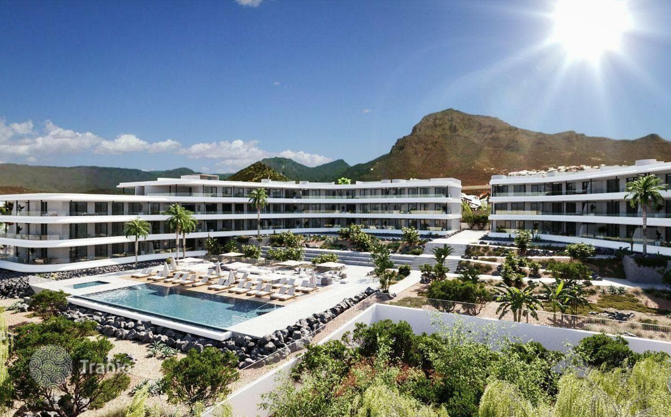 2-Bedroom Penthouse in El Madroñal, Tenerife, photo 2