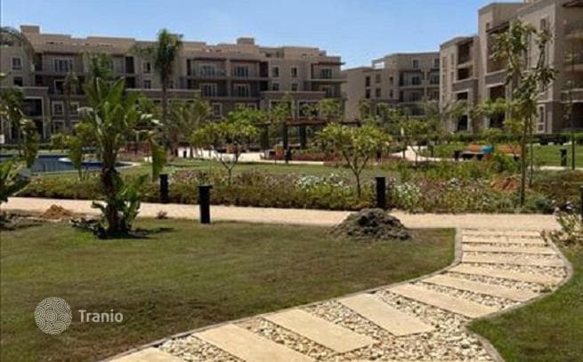 Low-Rise Residence with Parks and Lakes in Cairo, photo 5