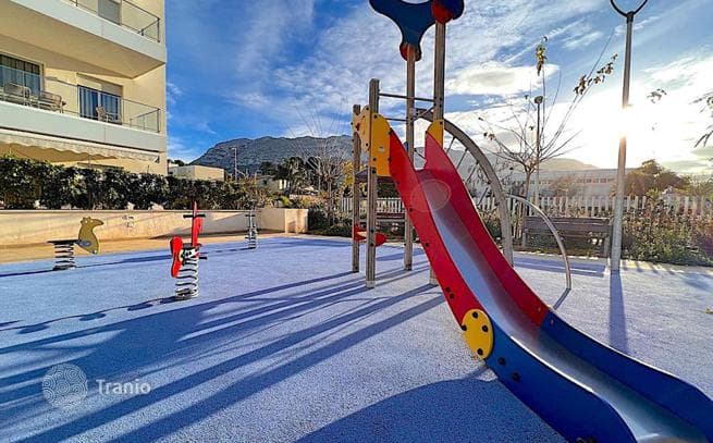 2-Bedroom Apartment with Mountain View in Denia, Alicante, photo 5