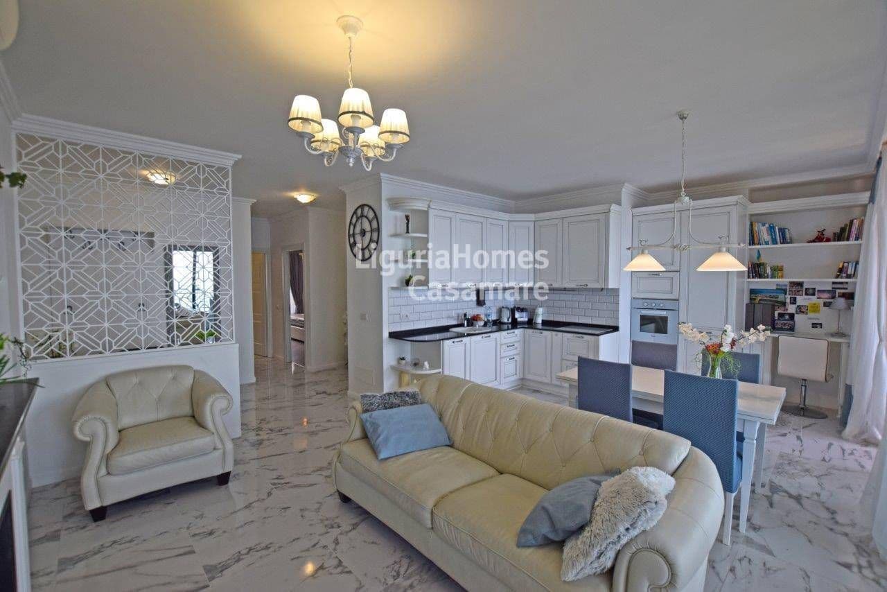2-Bedroom Apartment in Ospedaletti, photo 5