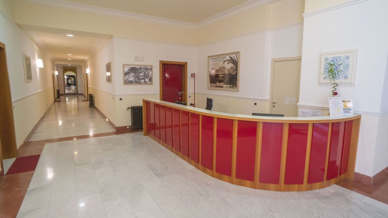 3-Bedroom Apartment in Ospedaletti, photo 2