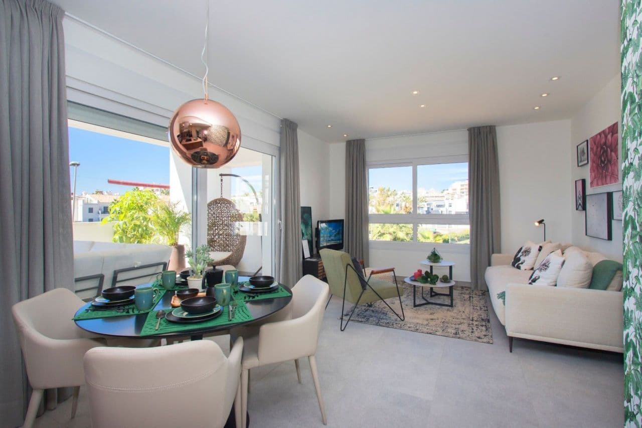 2-Bedroom Apartment in Villamartin, photo 3