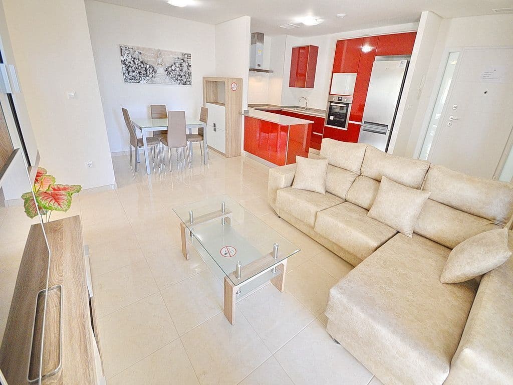 2-Bedroom Apartment in Villamartin, photo 5