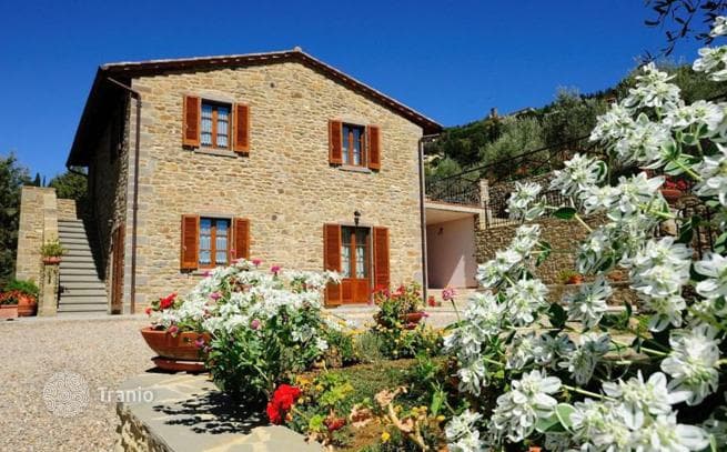 3-Bedroom Villa in Cortona, Italy, photo 2