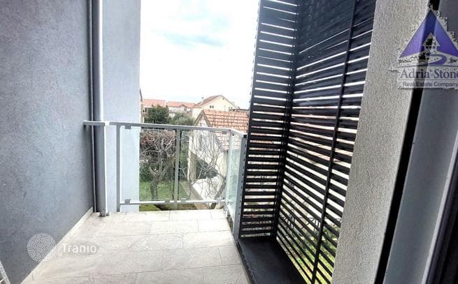 2-Bedroom Apartment 200 m from the Sea in Tivat