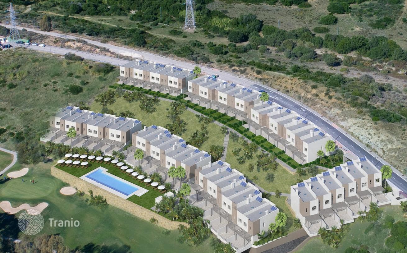Таунхаус на продажу в Estepona Golf, Эстепона, фото 2