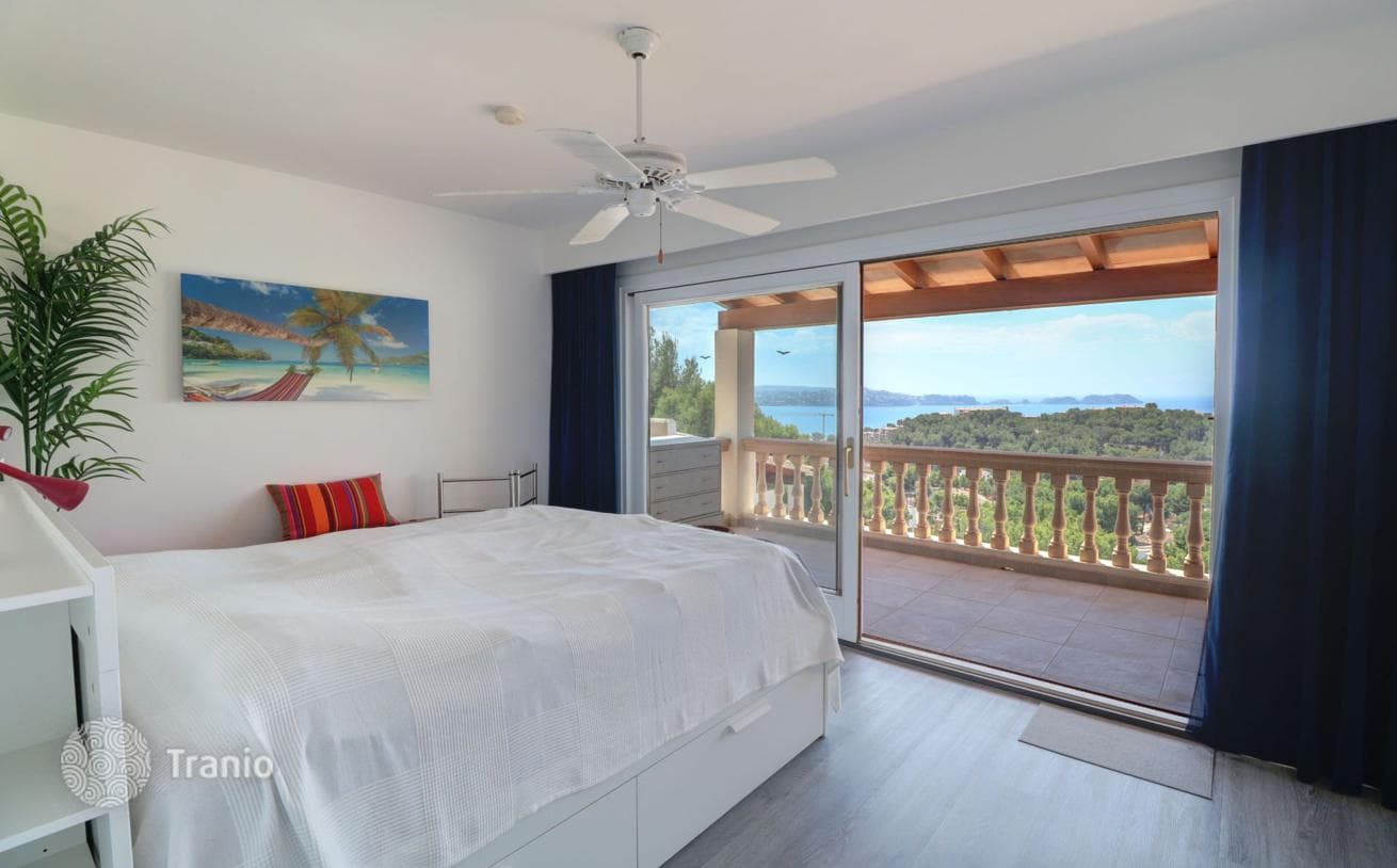 2-Bedroom Penthouse with Sea View in Peguera, Mallorca, photo 5