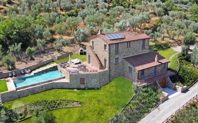 4-Bedroom Villa in Cortona, Italy, photo 4