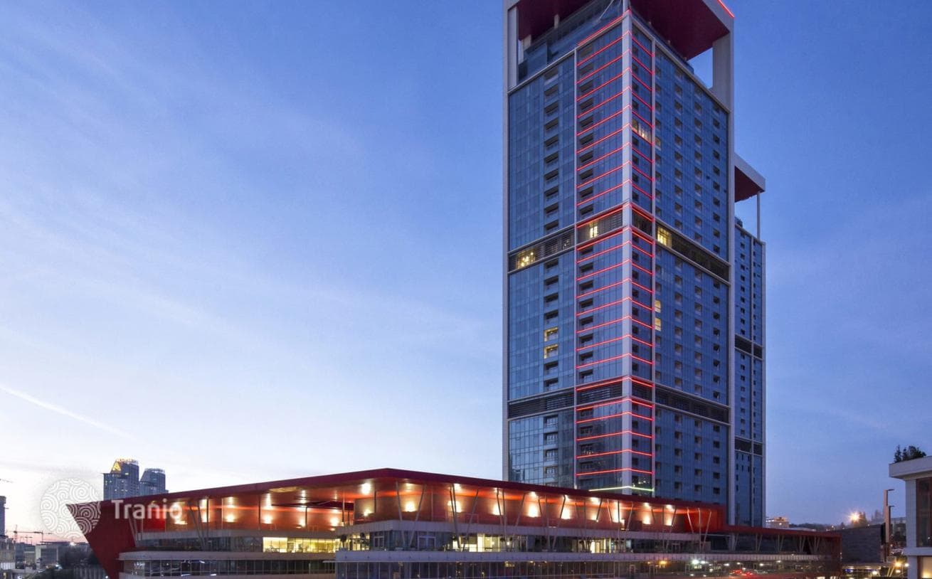Studio Apartment in Business Complex with Commercial Space in Maslak, Istanbul
