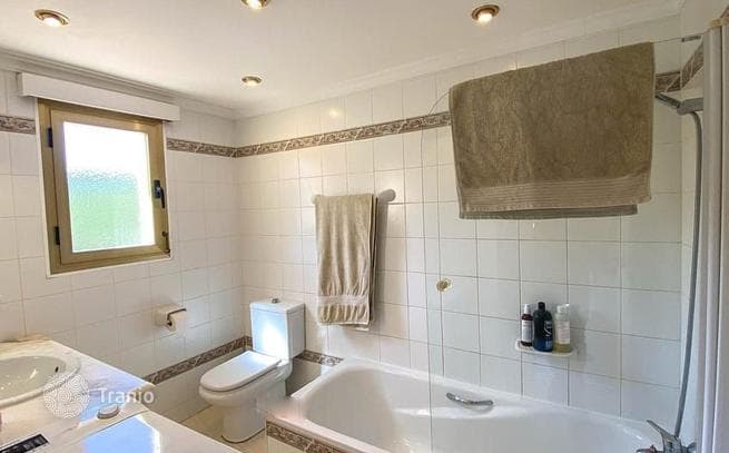 2-Bedroom Apartment with Sea View in Cala Vinyas, Mallorca, photo 5