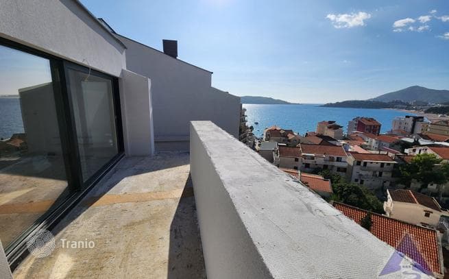 3-Bedroom Penthouse with Sea View in Rafailovici, photo 4