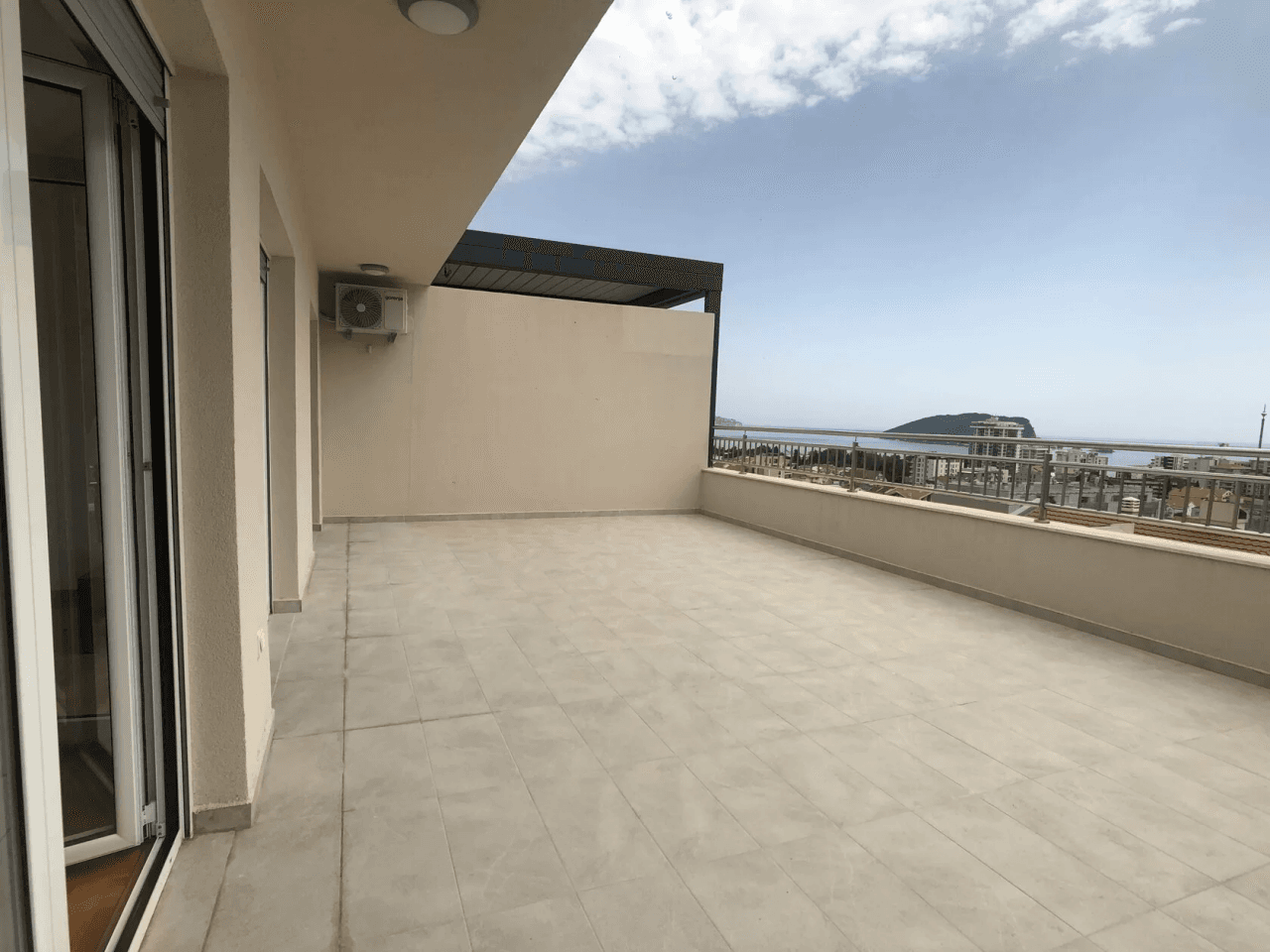 3-Bedroom Penthouse in Budva, Montenegro, photo 3